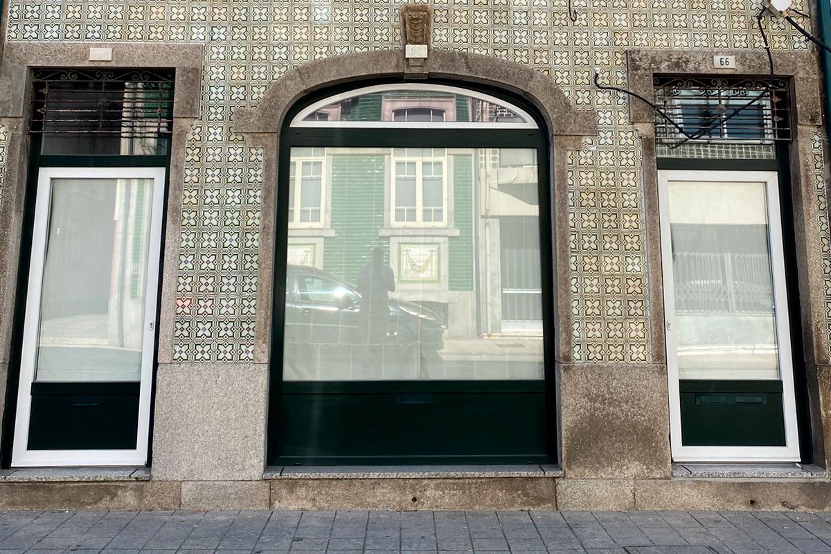 Portas de alumínio para interior e exterior [acf field=